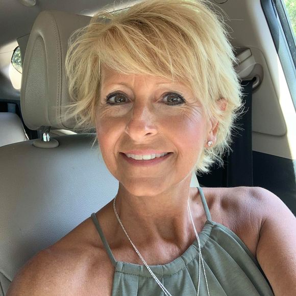 Meet your Posher, Kristine - Picture 1 of 1